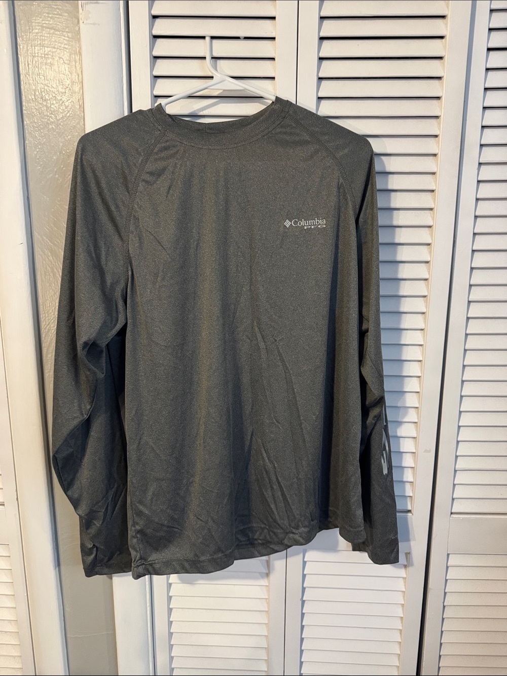 Columbia Men’s Long Sleeve Performance Tee - Dark Gray